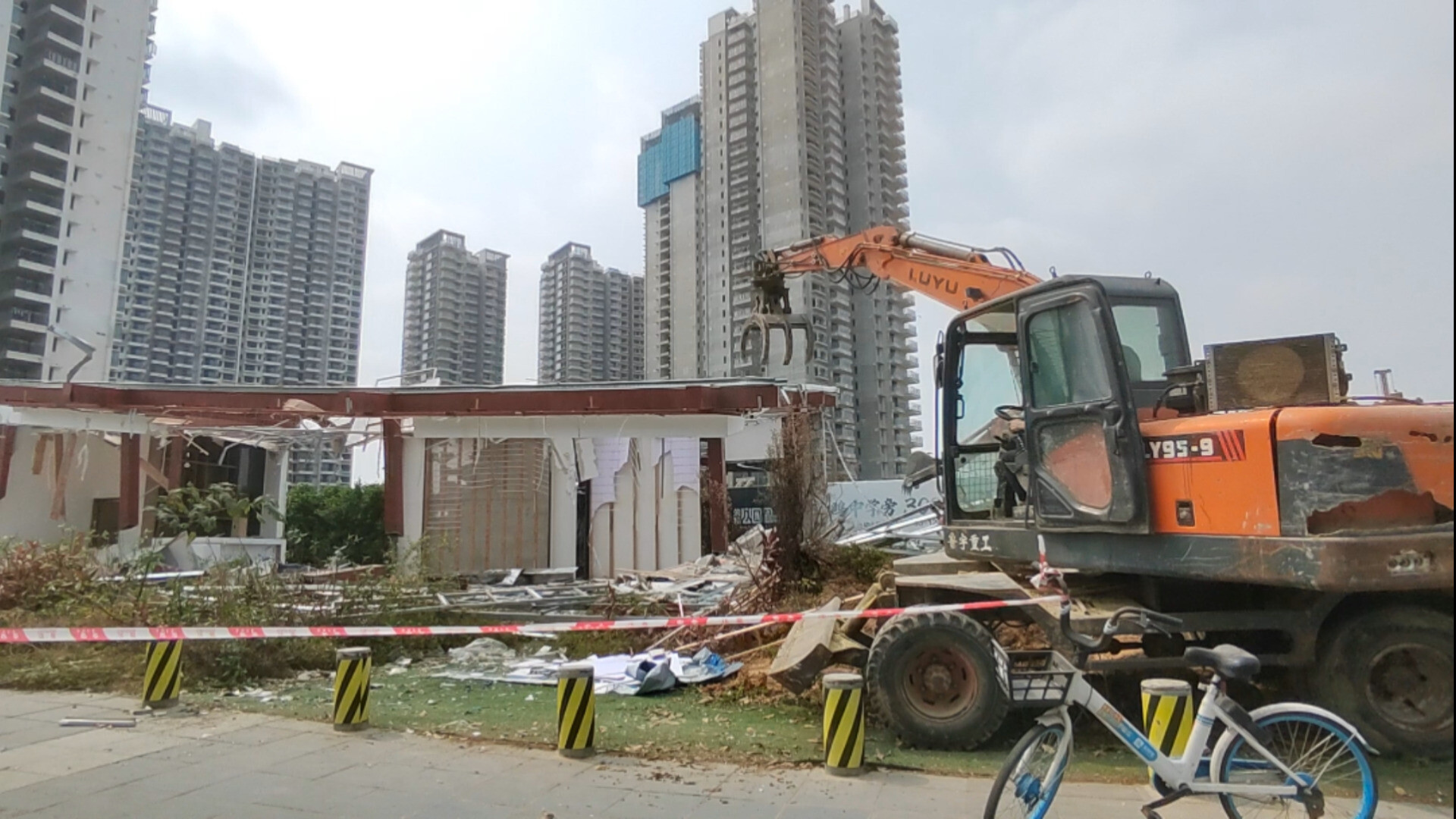贵港市集装箱活动房：临时建筑的新选择